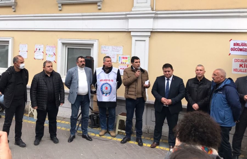 GMİS’TEN GREVDEKİ BELEDİYE İŞÇİLERİNE DESTEK ZİYARETİ