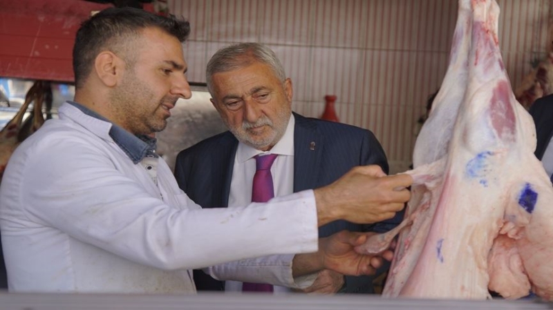 PALANDÖKEN, KALİTESİZ  BIÇAK SİZE İSRAF HAYVANA EZİYET OLUR