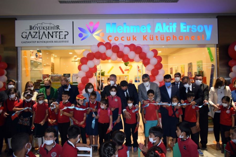 TÜRKİYE’NİN İLK AVM ÇOCUK KÜTÜPHANESİ SANKO PARK’TA AÇILDI 