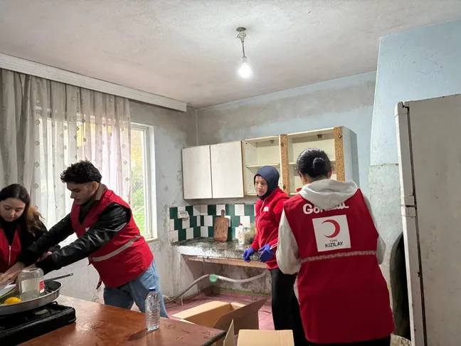 Kızılay Başkanı Yağız, ZONSİAD’a teşekkür etti