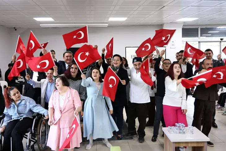 Engelsiz bir toplum için hep birlikte adım atmaya devam edeceğiz.
