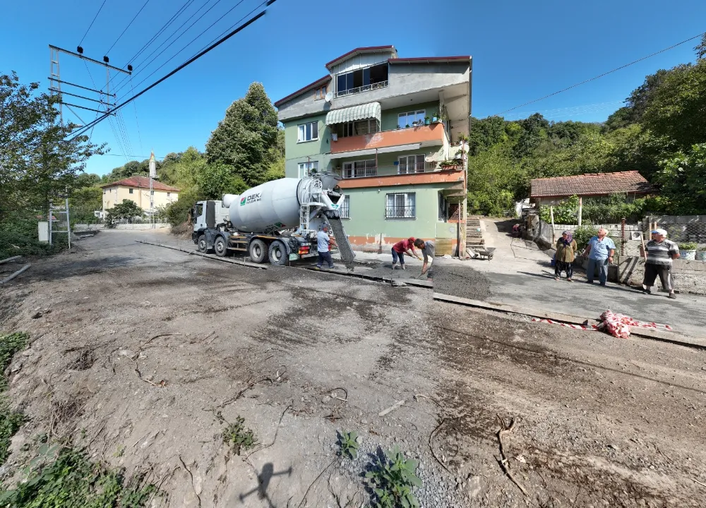 KAVAKLIDERE SOKAĞIN YOL SORUNU ÇÖZÜLÜYOR