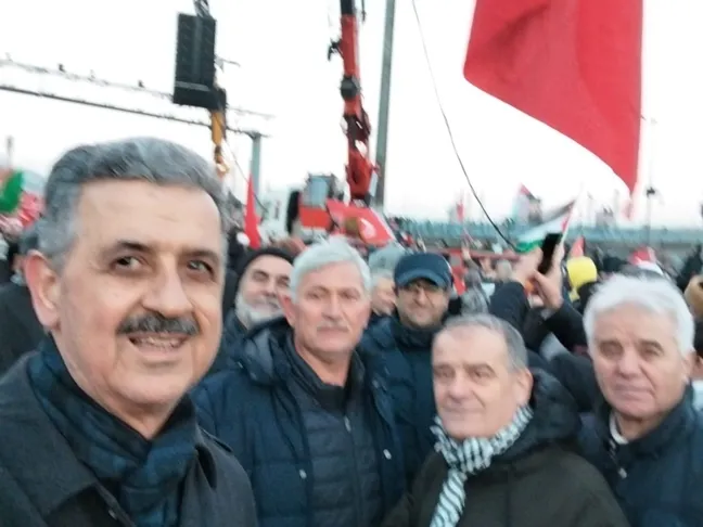 GAZZE’YE DESTEK İÇİN YÜZ BİNLER GALATA KÖPRÜSÜ’NDE BULUŞTU!