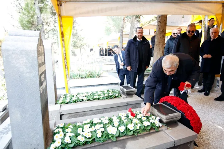 SANKO’NUN KURUCUSU SANİ KONUKOĞLU, MEZARI BAŞINDA ANILDI