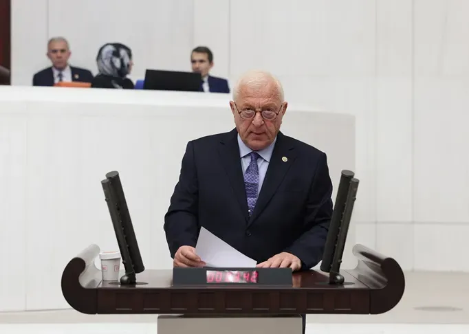 CHP Düzce Milletvekili Talih Özcan’dan Belediye Binası Yıkımına Tepki: 