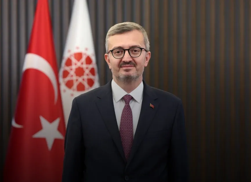 İletişim Başkanı Duran, Kocaelinde meydanan gelen bina çökmesine ilişkin mesaj yayınladı