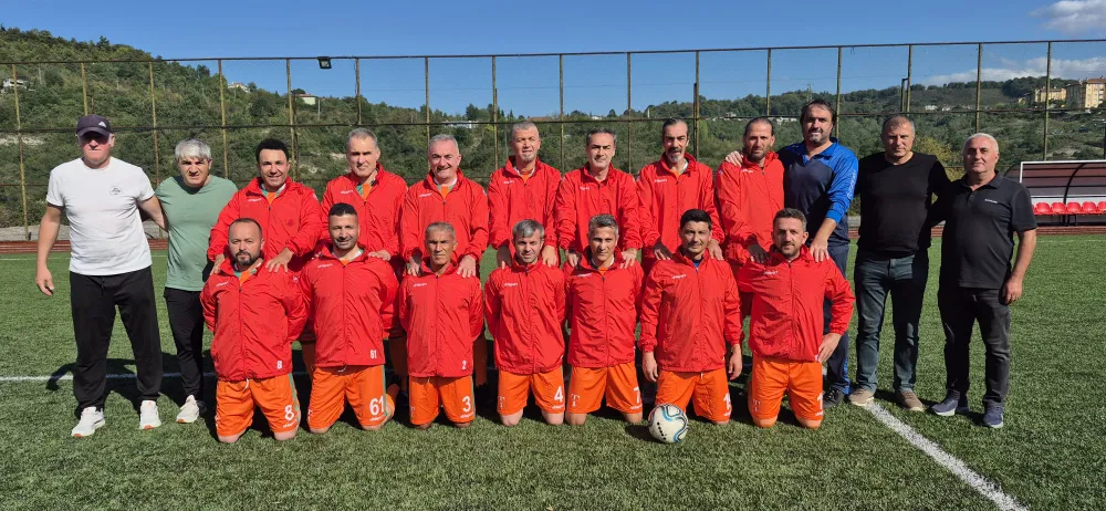 Turgut Tanyıldız Masterler şampiyonaya galibiyetle başladı