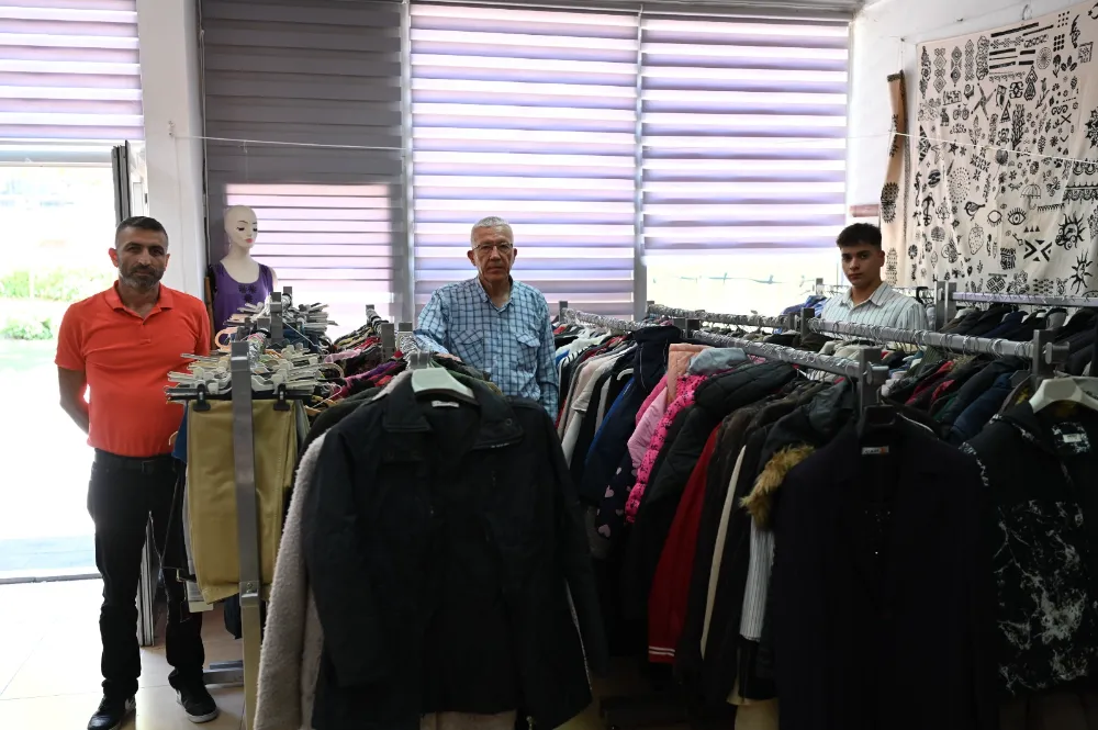 KDZ. EREĞLİ BELEDİYESİ, GİYSİ YARDIMINDA BULUNUYOR