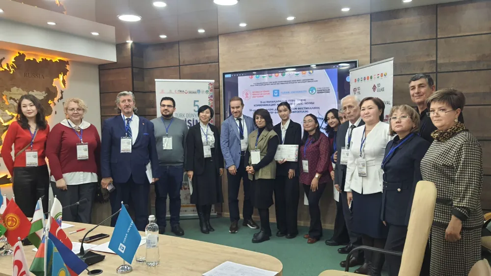 ZONGULDAK GAZETECİLER CEMİYETİ BAŞKANI AKBIYIK, KAZAKİSTAN’DA TÜRK DÜNYASI HİZMET ÖDÜLÜ ALDI