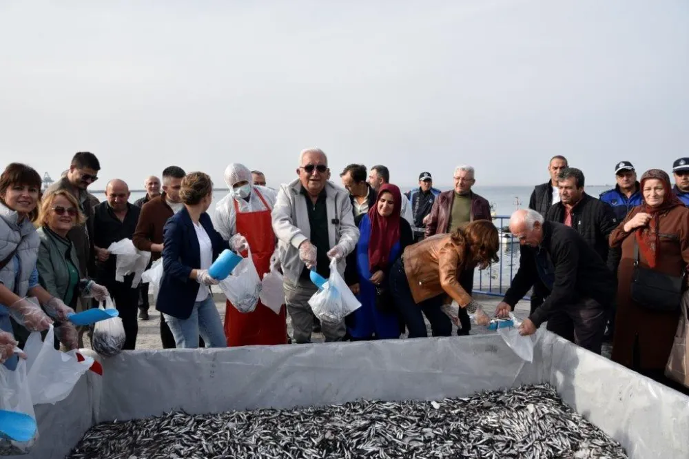 KDZ. EREĞLİ’DE 16. HAMSİ FESTİVALİ ATEŞİ YANDII