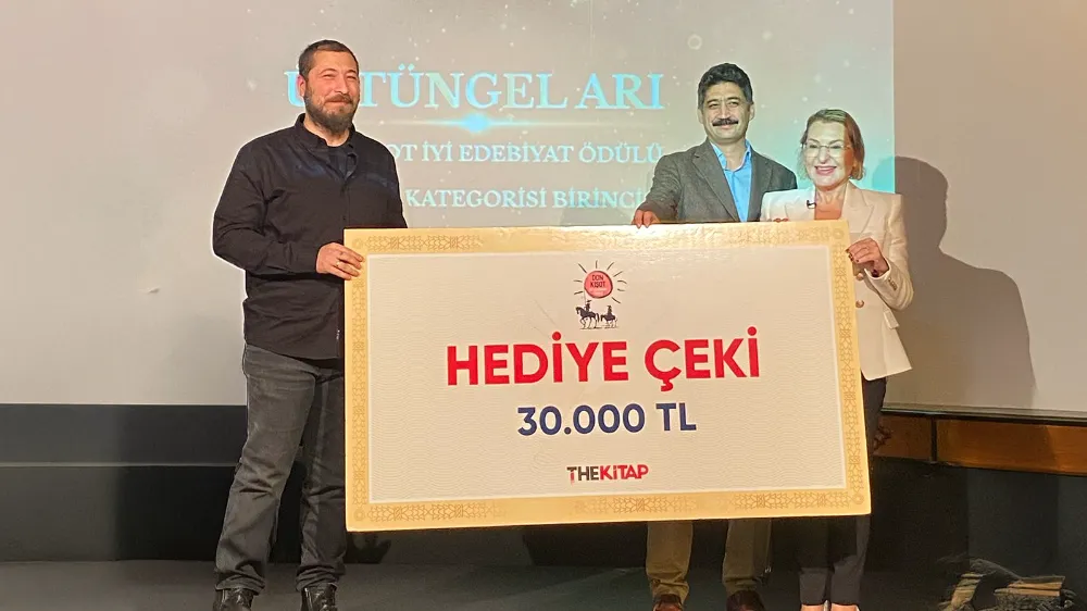 Üstüngel Arı, Yeni Romanı 