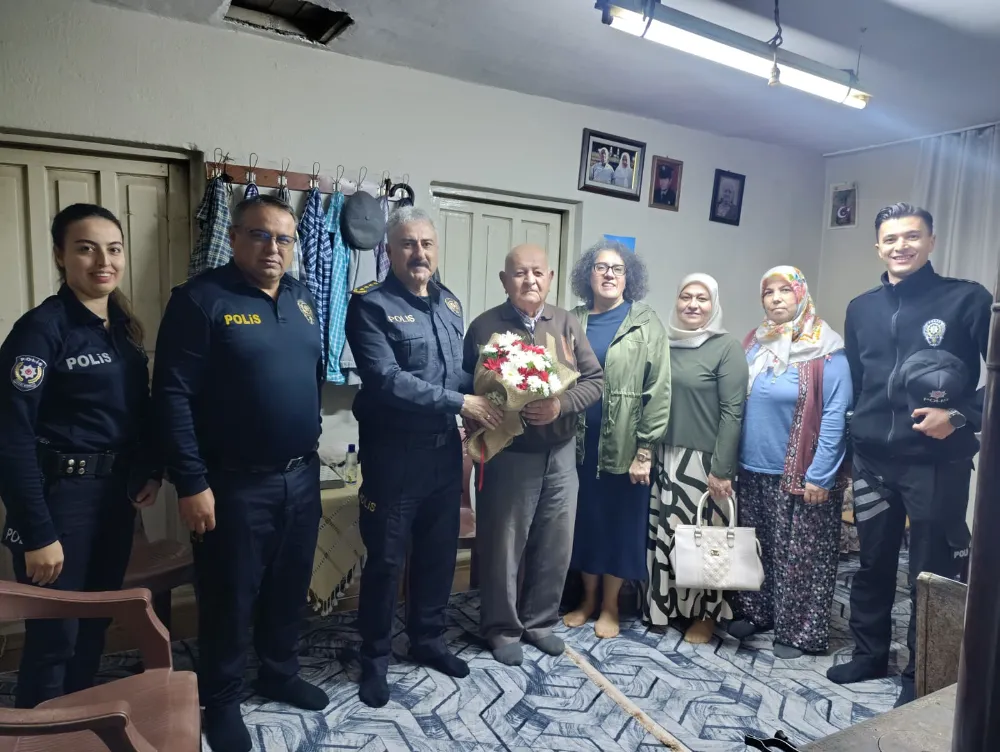 Manisa İl  Emniyet Müdürü Fahri Aktaş, şehit ailelerini unutmadı