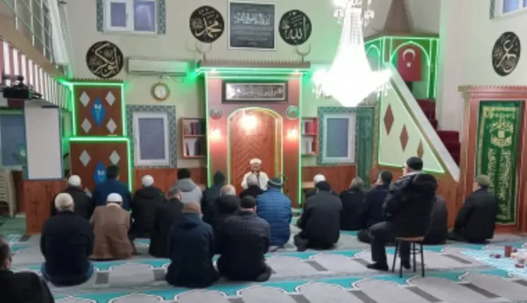 SABAH NAMAZINDA KOCATEPE CAMİİ