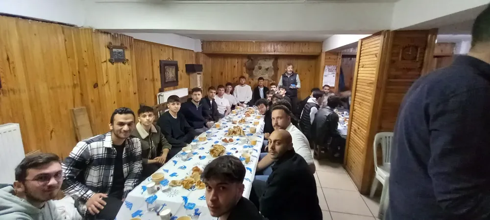 ZONGULDAK İMAM HATİP LİSESİ ÖĞRENCİ VE ÖĞRETMENLER İFTARDA BİR ARAYA GELDİ