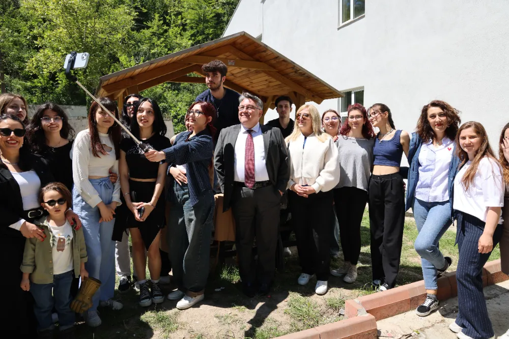 Rektör Özölçer 18. Geleneksel Piknik Etkinliğine Katıldı