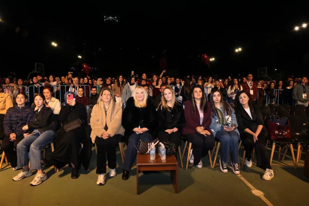 BEUN FEST’25 Coşkusu DJ Erdem Kınay Konseriyle Zirveye Ulaştı