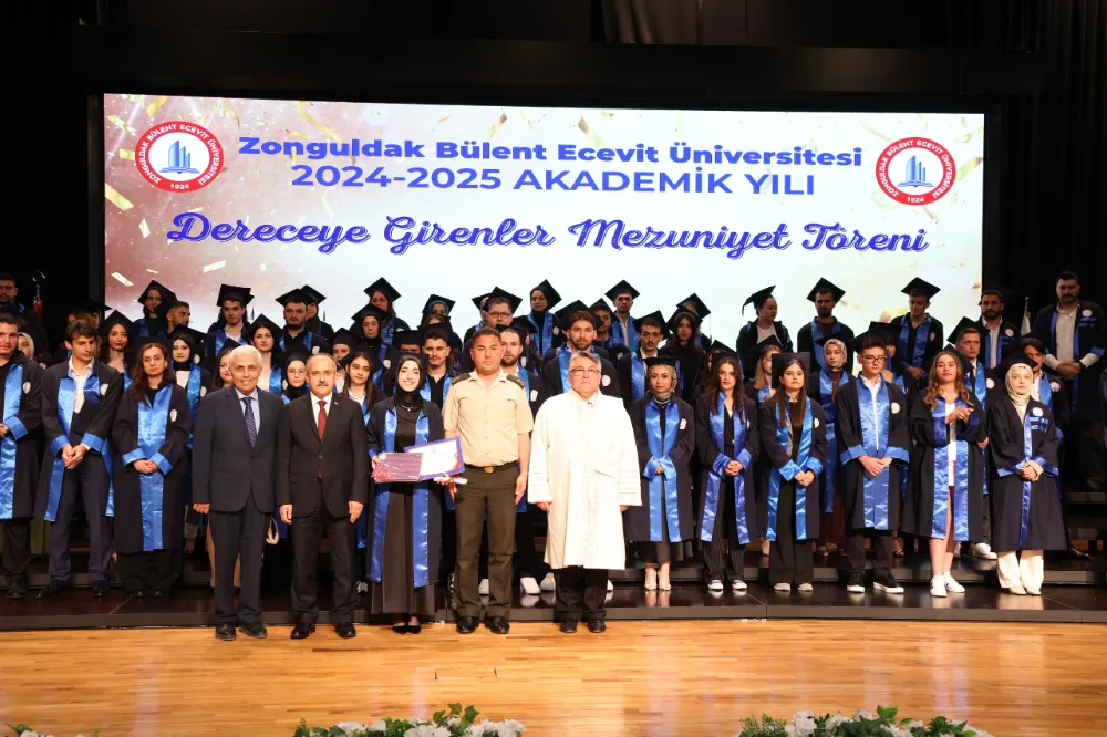 Cumhuriyetin İlk Üniversitesi BEUN’da Gurur Dolu Mezuniyet Coşkusu