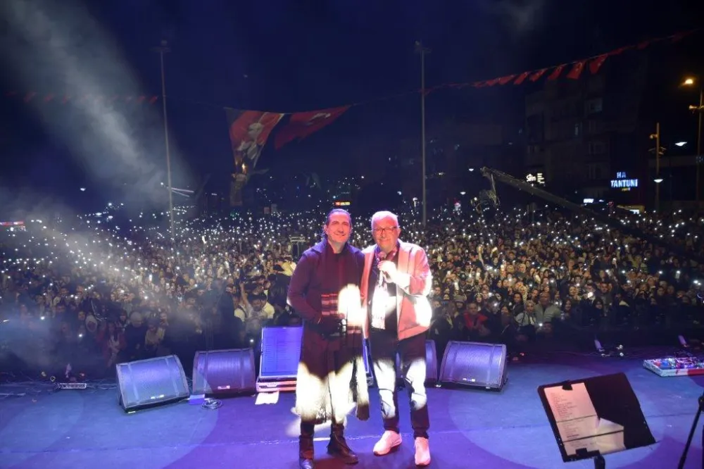 ŞAMPİYON TAKIM VE EREĞLİ HALKI, KIRAÇ KONSERİYLE COŞTU