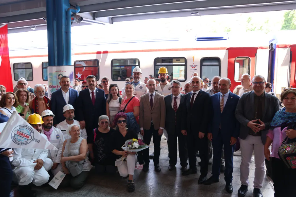 Turistik Karaelmas Ekspresi Zonguldak’ta Coşkuyla Karşılandı