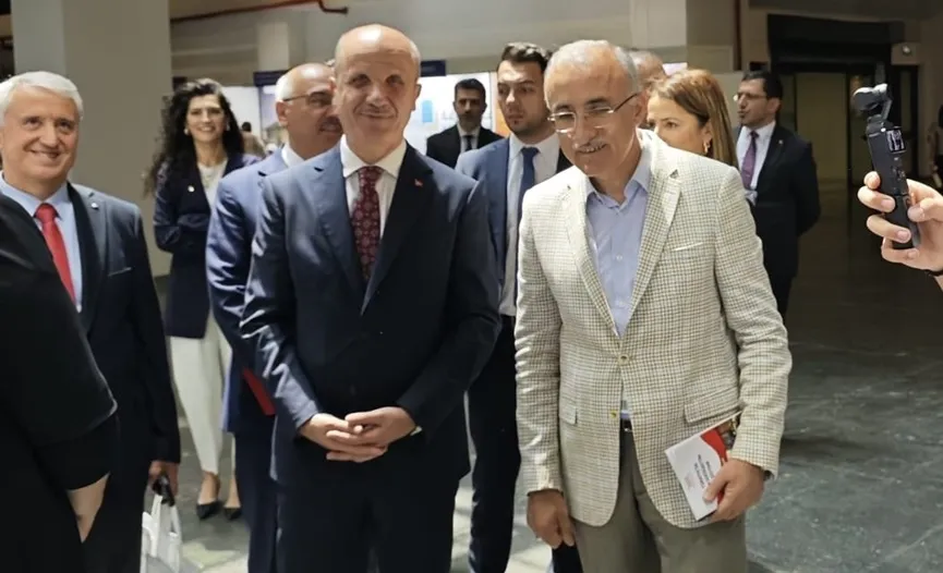 YÖK Başkanı Prof. Dr. Özvar, Küresel Sürdürülebilir Kalkınma Kongresi’nde BEUN Standını Ziyaret Etti