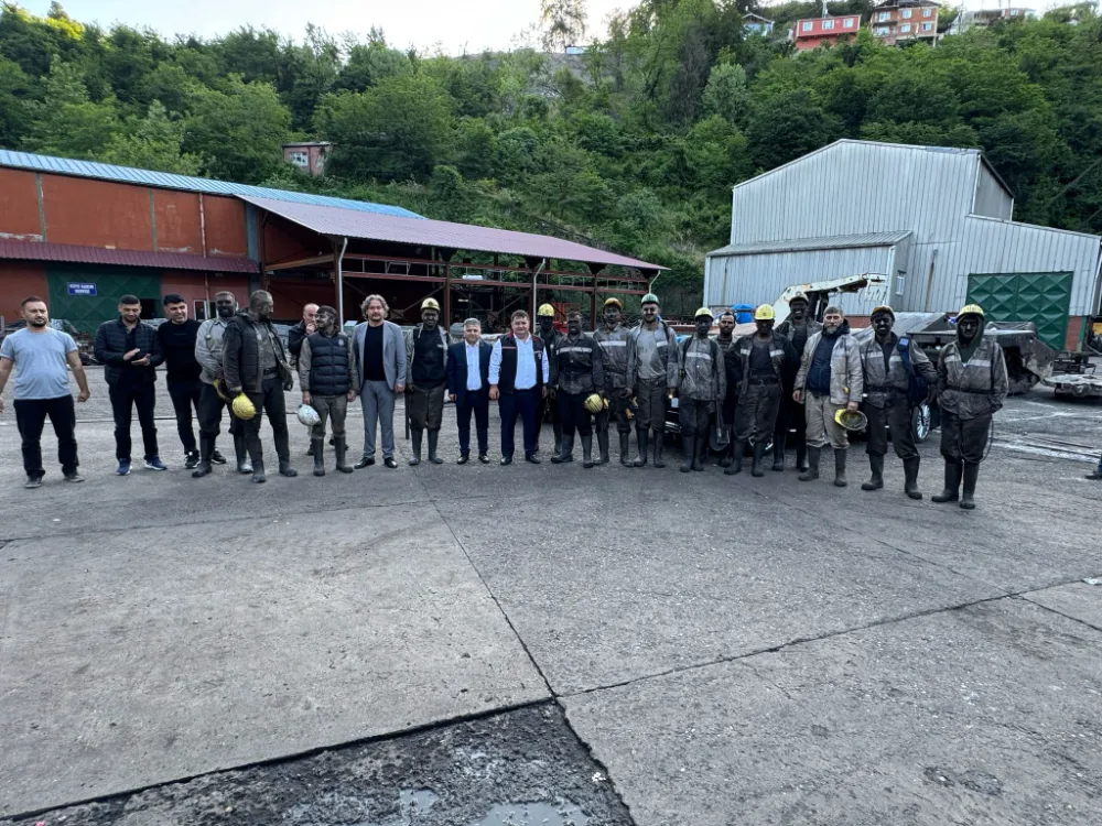 GMİS yönetimi, madenciyle bayramlaştı