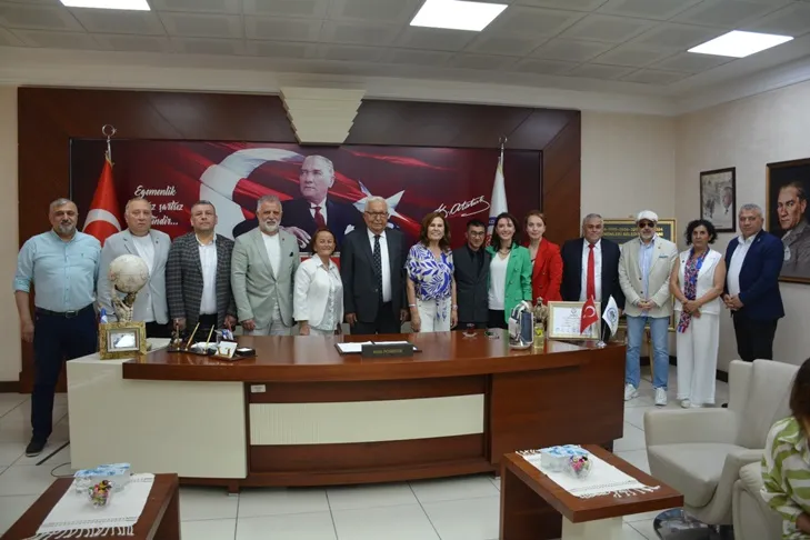KDZ. EREĞLİ BELEDİYESİ’NDE BAYRAMLAŞMAYA YOĞUN İLGİ