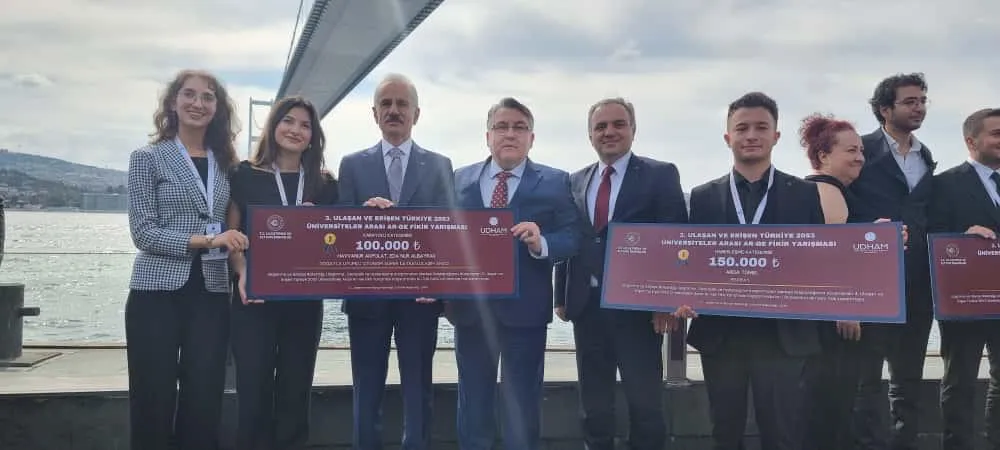 Akpolat, Türkiye’nin Geleceğini Şekillendiren Projesiyle Ödül Aldı